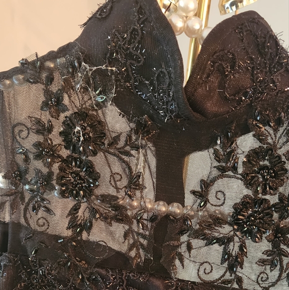 Stunning girls black lace mermaid gown size 8/10 new custom made - Picture 6 of 6